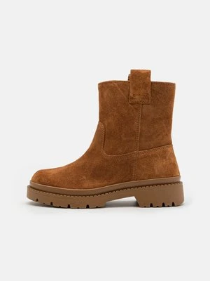 Botki Gant