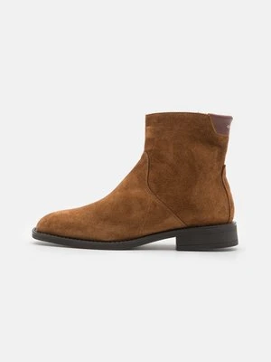 Botki Gant