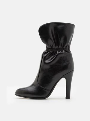 Botki Jeffrey Campbell