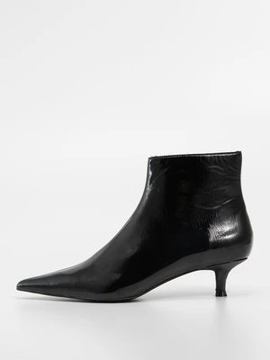 Botki Jeffrey Campbell