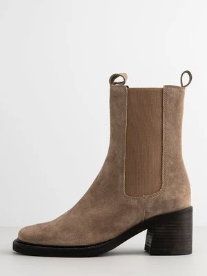 Botki Kennel + Schmenger