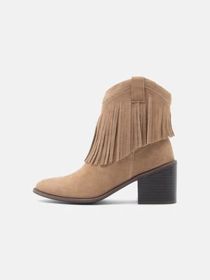 Botki kowbojki i motocyklowe Anna Field