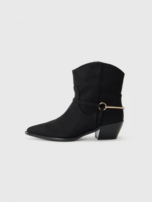 Botki kowbojki i motocyklowe Anna Field