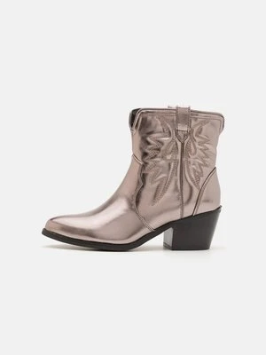 Botki kowbojki i motocyklowe Even&Odd