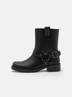 Botki kowbojki i motocyklowe Even&Odd Wide Fit