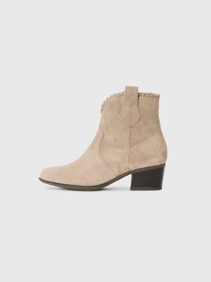 Botki kowbojki i motocyklowe Gabor