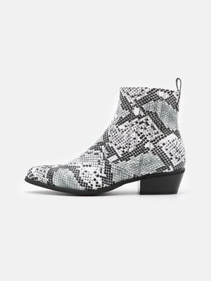 Botki kowbojki i motocyklowe Glamorous Wide Fit