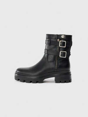 Botki kowbojki i motocyklowe Guess