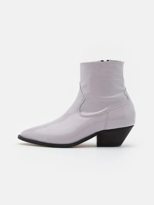 Botki kowbojki i motocyklowe L37