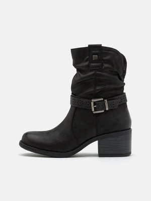 Botki kowbojki i motocyklowe mtng