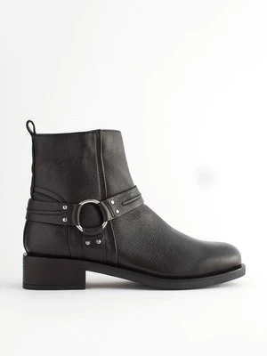 Botki kowbojki i motocyklowe Next