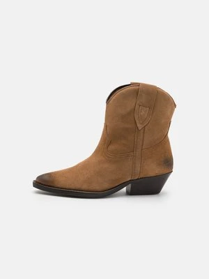 Zdjęcie produktu Botki kowbojki i motocyklowe Pavement