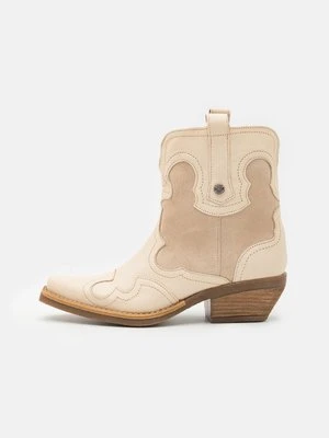 Botki kowbojki i motocyklowe Steve Madden