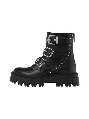 Botki kowbojki i motocyklowe Stradivarius