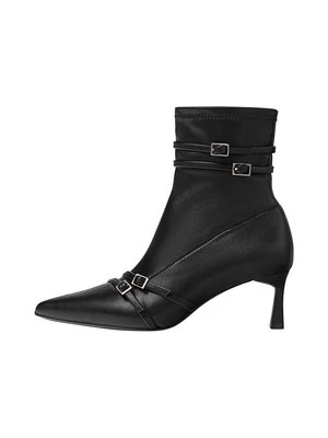 Botki kowbojki i motocyklowe Stradivarius