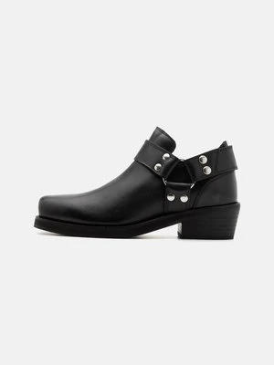 Botki kowbojki i motocyklowe The Kooples