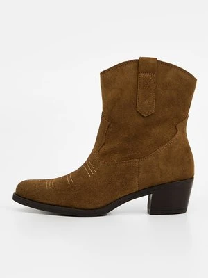 Botki kowbojki i motocyklowe Unisa