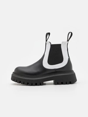 Botki Marni