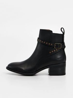 Botki melvin & hamilton