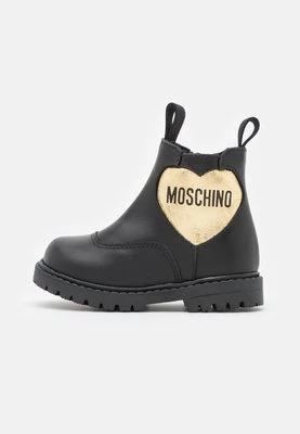 Botki Moschino