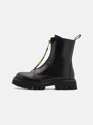 Botki Moschino