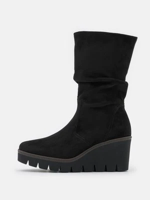 Botki na koturnie Gabor