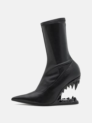 Botki na koturnie GCDS