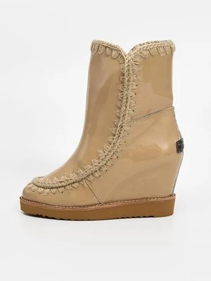 Botki na koturnie Mou