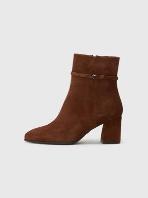 Botki na koturnie tamaris