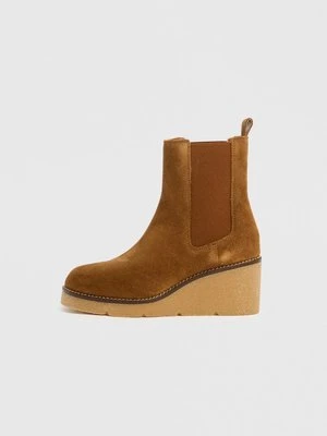 Botki na koturnie Unisa