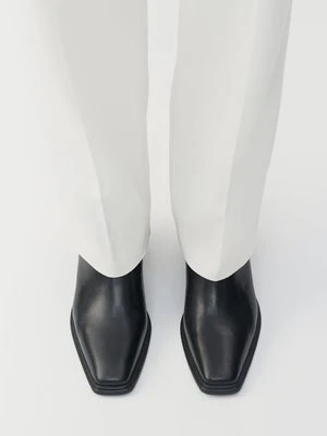 Botki na koturnie Vagabond