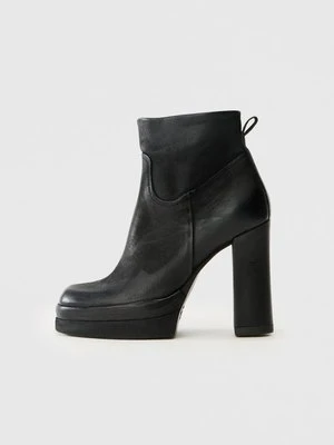 Botki na obcasie a.s.98