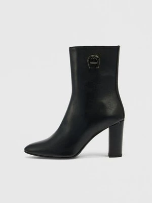 Botki na obcasie aigner