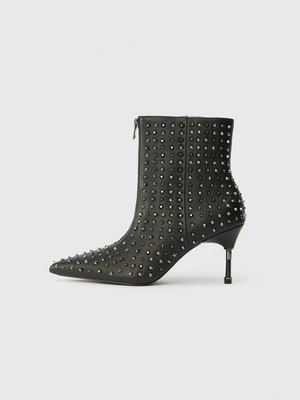 Botki na obcasie AllSaints