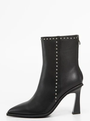 Botki na obcasie Alma en Pena