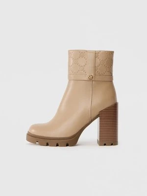 Botki na obcasie Anna Field