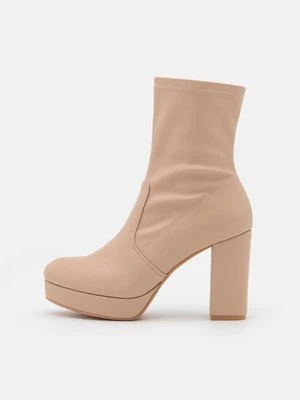 Botki na obcasie Anna Field