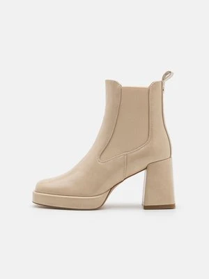 Botki na obcasie Anna Field