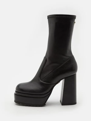 Botki na obcasie Buffalo