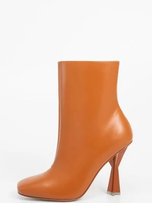 Botki na obcasie CHIARA FERRAGNI