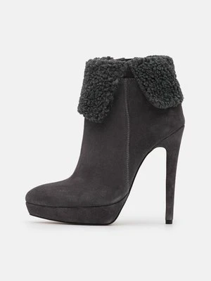 Botki na obcasie Even&Odd