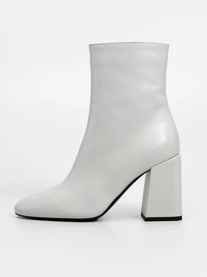 Botki na obcasie Furla