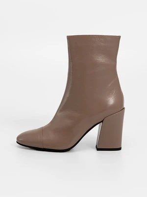 Botki na obcasie Furla