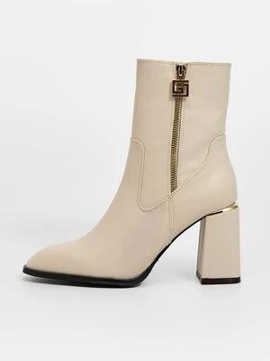 Botki na obcasie Gaudi