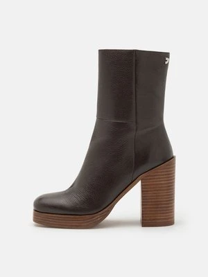 Botki na obcasie Gioseppo