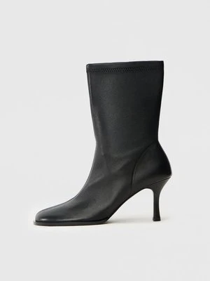 Botki na obcasie Inuovo