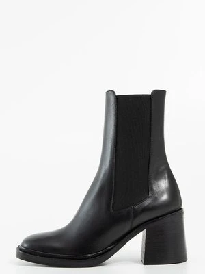 Zdjęcie produktu Botki na obcasie Jonak