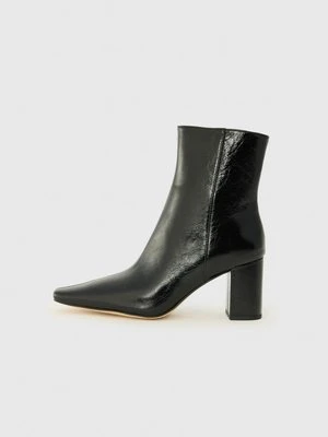 Botki na obcasie MICHAEL Michael Kors