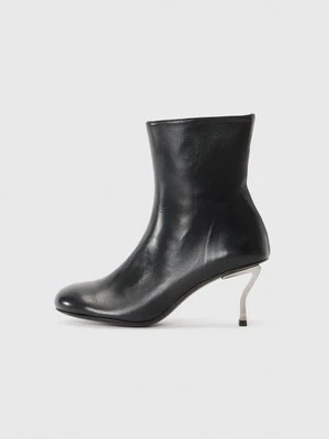 Botki na obcasie Nicole Saldana