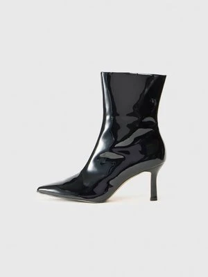 Botki na obcasie & Other Stories